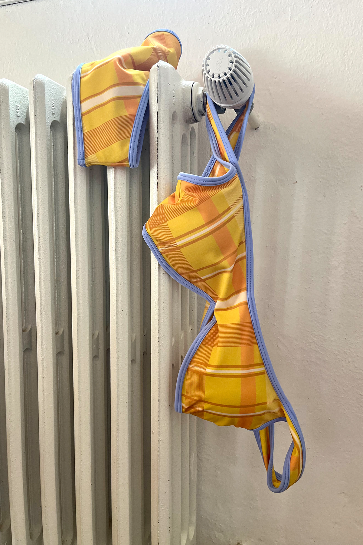 Clara Top in striped yellow